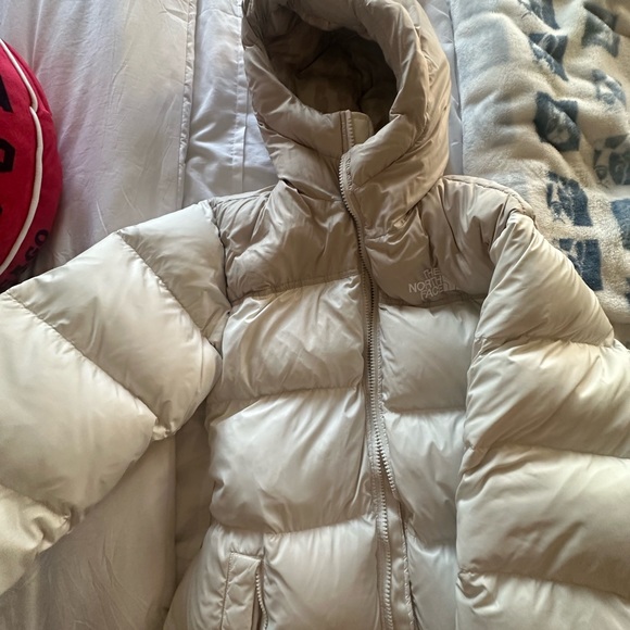 The North Face Women's Nuptse Belted Mid-Length Jacket - Picture 12 of 14